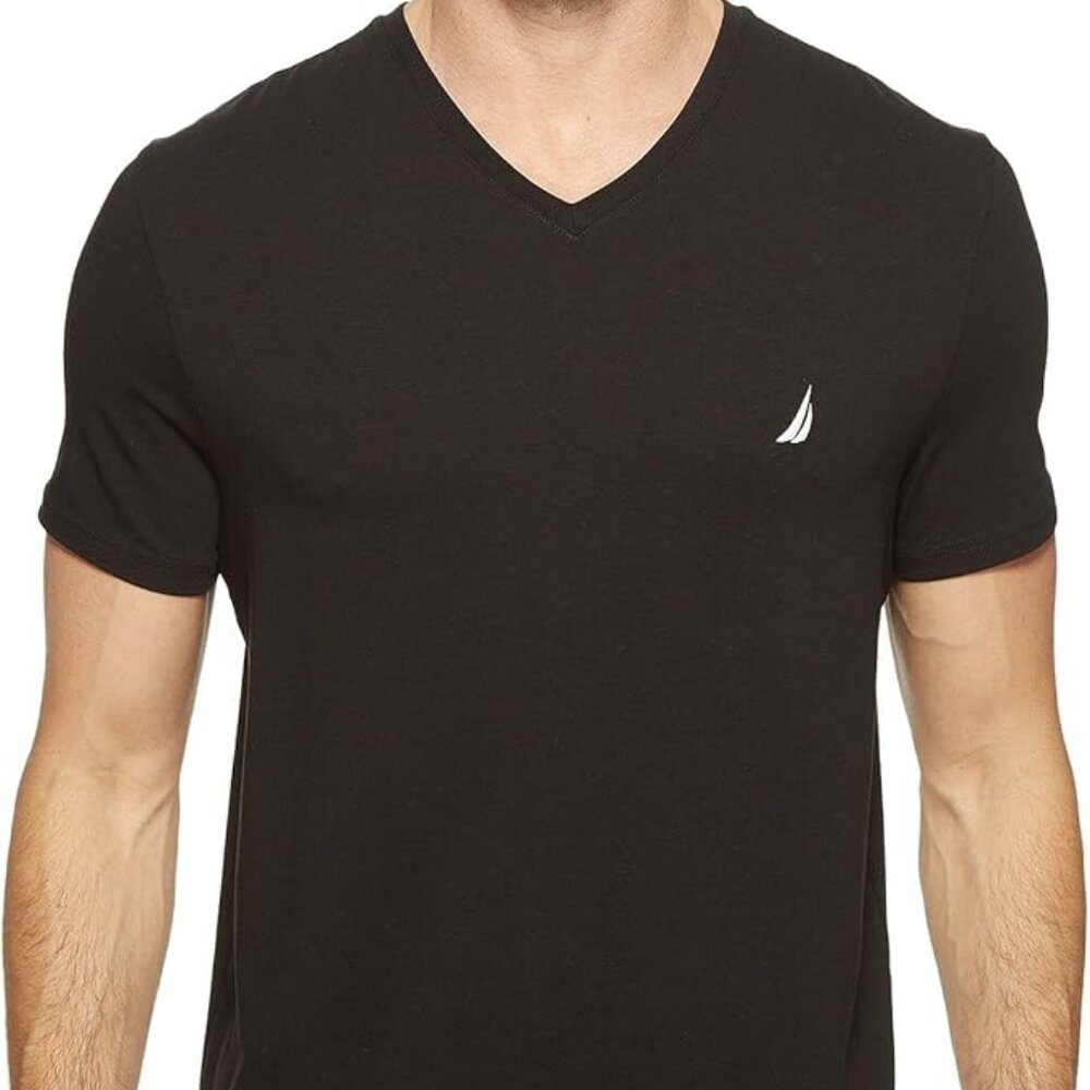 Nautica Men's Short Sleeve Solid Classic fit Fit V-Neck T-Shirt M